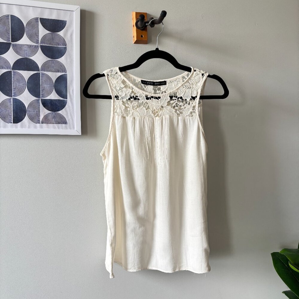 Zara • Boho Bohemian Cream Lace Crochet Sleeveless Blouse - Picture 2 of 8